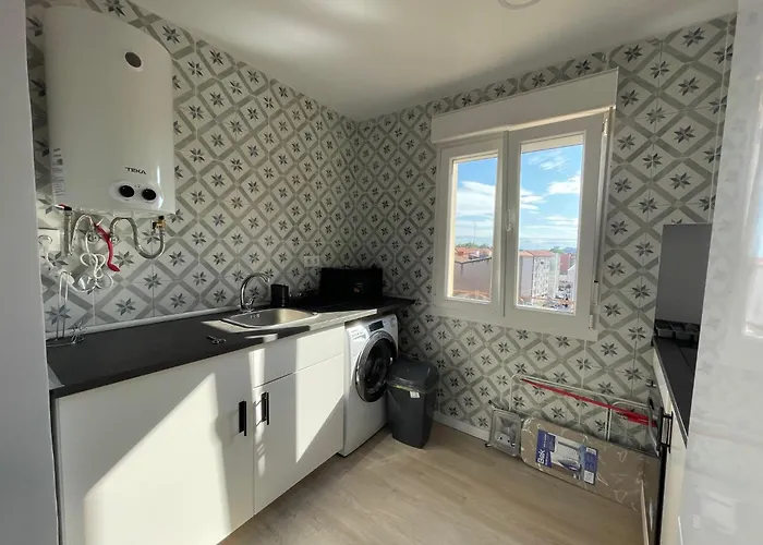 Amplio Cerca Del Centro * Santander